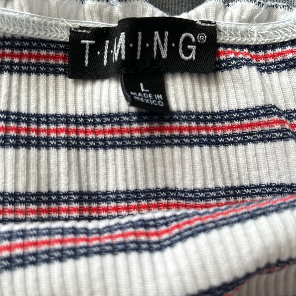 Timing Crop Top - Picture 7 of 9